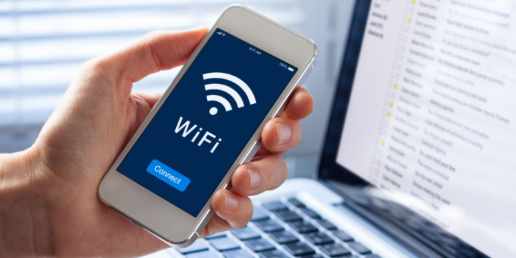 Las 3 razones por las que hay que desactivar el Wi-Fi del celular al salir de casa