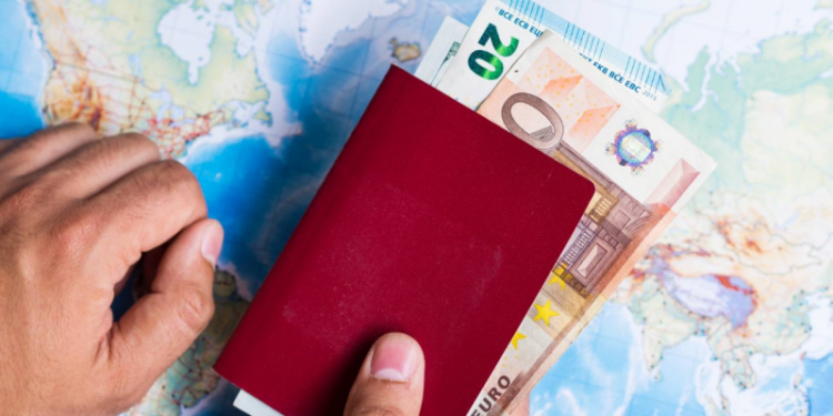 Los cuatro países que regalan la ciudadanía a este grupo de personas