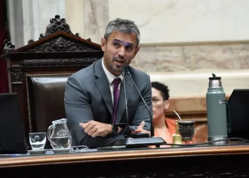 Allegados a Martín Menem vinculan a agentes de inteligencia kirchneristas con la filtración de audios y reconoce infiltración en la SIDE