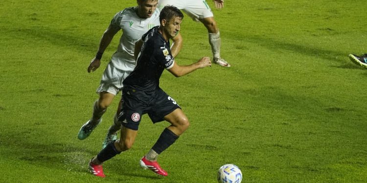 Matías Giménez y la suspensión de Banfield vs. Independiente: “Ya no se podía jugar”