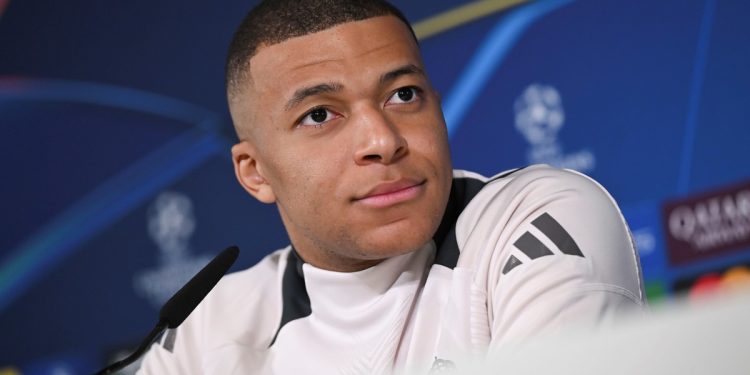 Mbappé: la vuelta a Francia, su relación con Deschamps y la polémica por el Balón de Oro
