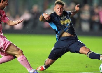 Messi volvió y con un golazo después de no haber podido estar con la Selección Argentina