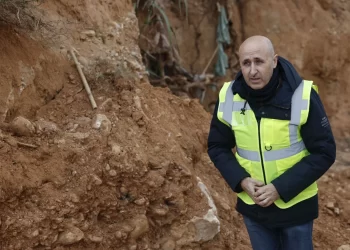 Una acusación pide a la juez de la dana que impute al presidente de la CHJ por su «negligencia»