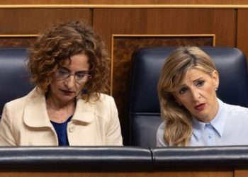 Montero propone una deducción para que el salario mínimo no tenga que pagar IRPF