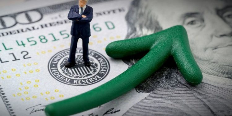 Nuevo ritmo del dólar no alcanzó a bajar la inflación: el efecto tardaría