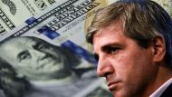 La estrategia de Caputo para bajar los dólares blue, MEP y CCL
