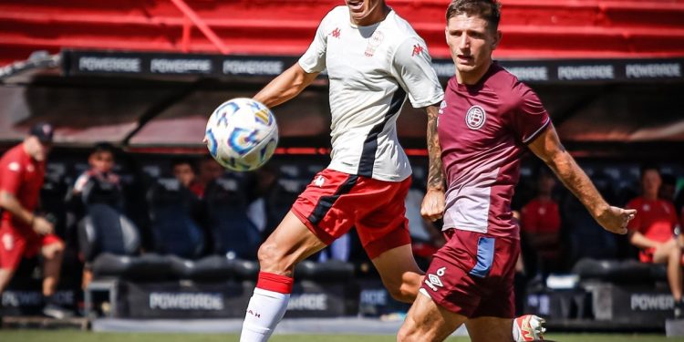 Previo al amistoso de la Selección, Huracán y Lanús jugaron un amistoso en el Ducó