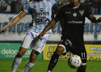 Racing de Córdoba empató con Los Andes y quedó puntero a la espera de los demás partidos