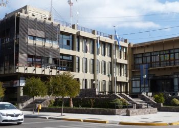 Sigue la polémica por la gestión de Mansur en Rivadavia: los vecinos acudieron al HCD por la falta de limpieza en el departamento