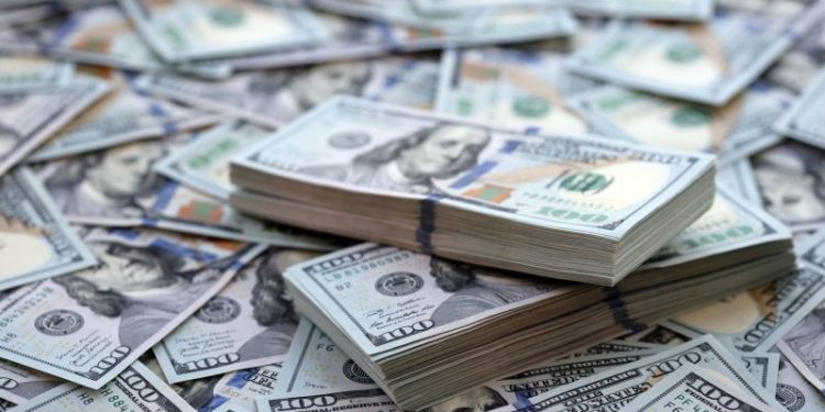 Tensión por el dólar blue: cuál es el nuevo precio que ahora anticipan las cuevas virtuales