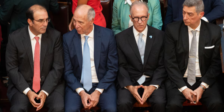 Tras el rechazo de la Corte, el Gobierno sostiene su postura y no retirará el pliego de Lijo del Senado