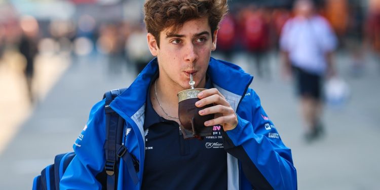 Un chino probó el mate de Franco Colapinto y terminó con el auto lleno de yerba