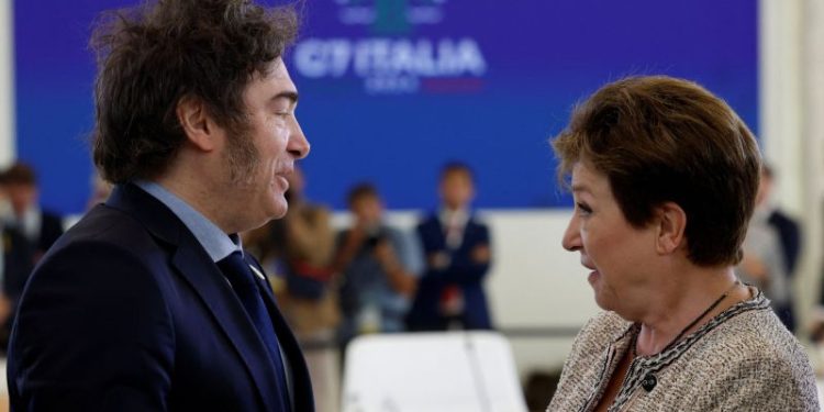Un exdirector del FMI alertó por las condiciones del préstamo a la Argentina: “Se puede poner bastante duro”