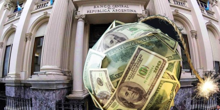 Un pedido del Fondo al BCRA que puede impactar en el dólar blue y el MEP