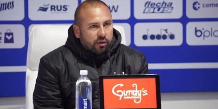 Vélez tiene reemplazante interino para Domínguez