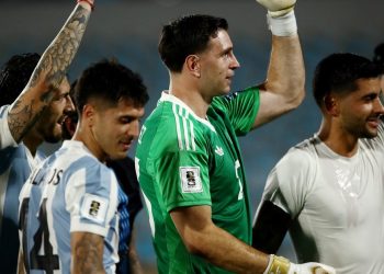 Video: así arengó el Dibu Martínez a la Selección Argentina antes del triunfo frente a Uruguay