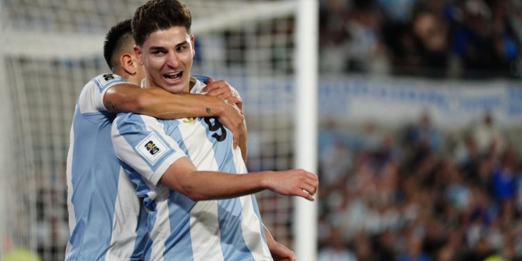 Video: el gol de Julián a Brasil y sus tremendos números en la temporada