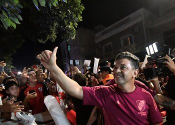 Video: Gallardo salió a saludar y emocionó a los hinchas en Santiago del Estero