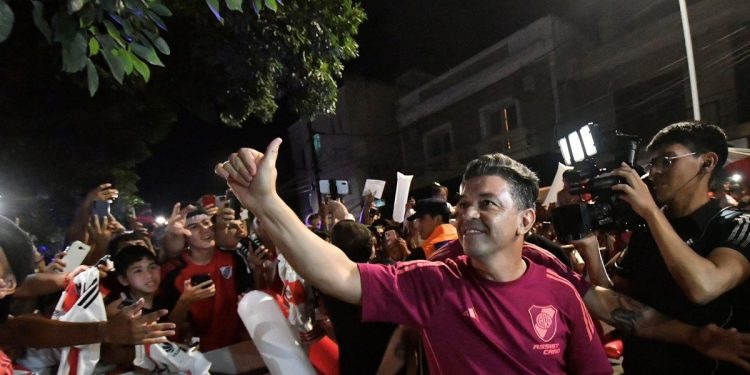 Video: Gallardo salió a saludar y emocionó a los hinchas en Santiago del Estero
