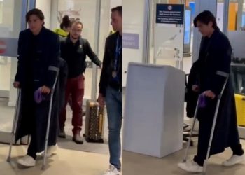 Video: Paulo Dybala regresó a Roma en muletas tras la operación