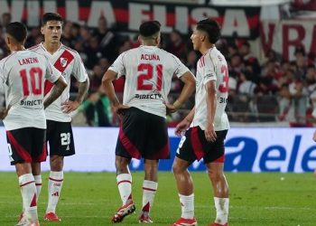 Videos: silbidos y el pedido de los hinchas de River por la Libertadores