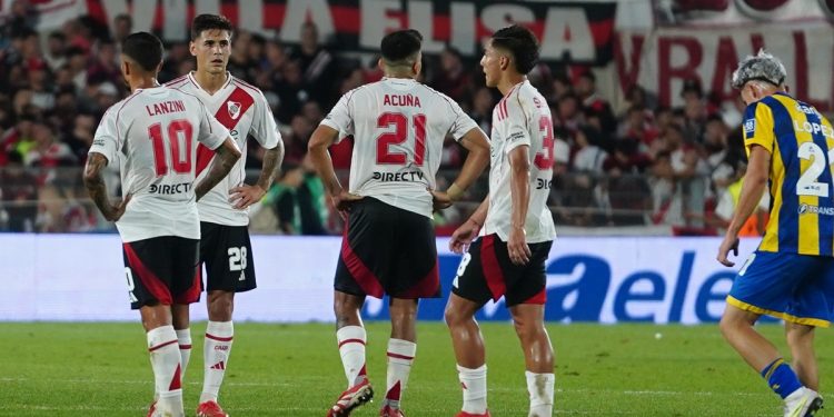 Videos: silbidos y el pedido de los hinchas de River por la Libertadores