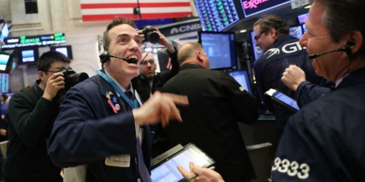 Reina la algarabía: Histórica recuperación en Wall Street y activos argentinos tras anuncios clave de EE.UU. y acuerdo con el FMI