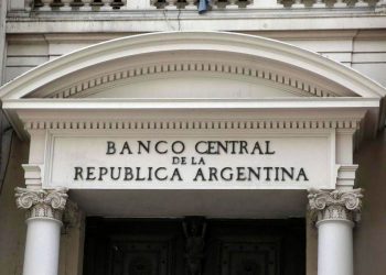Las reservas del BCRA superan los US$ 36.800 millones tras primer desembolso. La opinión de Ruckauf.