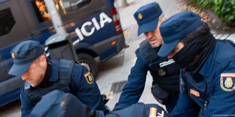 Desarticulan en España estructura de la Mara Salvatrucha: Fueron detenidos 27 pandilleros en operación nacional