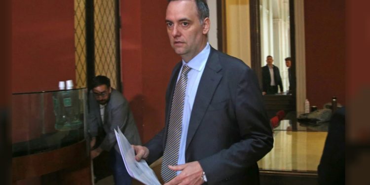 Manuel Adorni Critica Alianzas con el PRO y Defiende su Candidatura