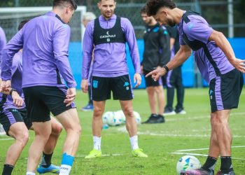 A qué partido apuntan para volver un jugador que Racing extrañó mucho ante Bucaramanga