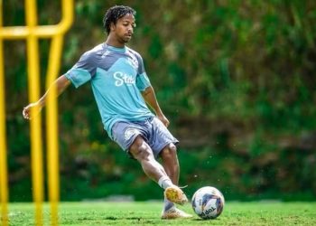 Apostaron 10.000 euros que sería amonestado y fue así: otro jugador sospechado en Brasil