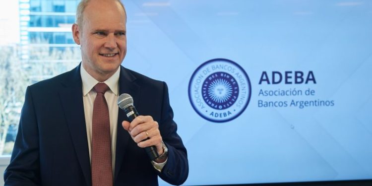 Bancos respaldan acuerdo con el FMI: cómo lo calificaron y qué pidieron