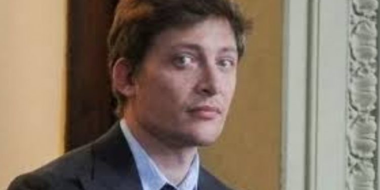 Blanqueo: Santiago Caputo esta por encima del Jefe de Gabinete, dijo Milei