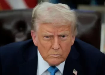 Trump sugiere que Zelenski podría ceder Crimea y apunta contra Obama y Biden