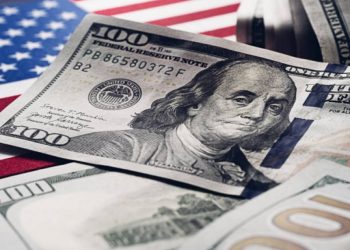 Caen depósitos en dólares y rescates récord de pesos de los FCI