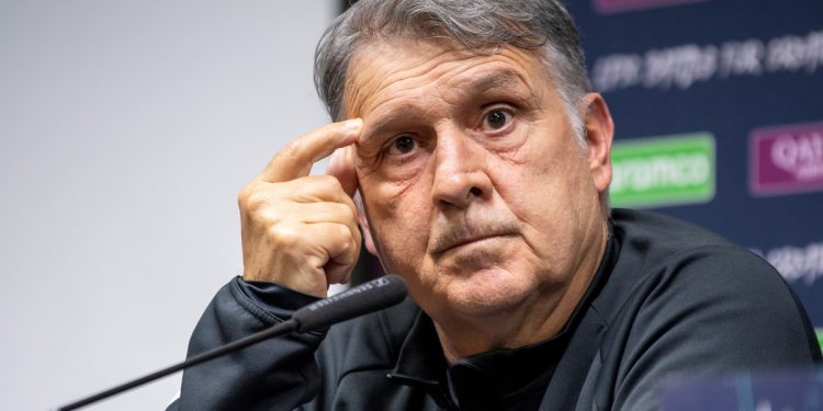 Caído Sampaoli, el Santos de Neymar tiene en carpeta al Tata Martino