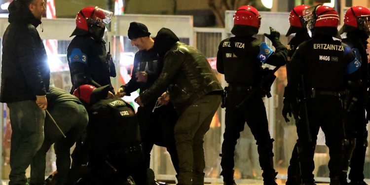 Caos en Bilbao tras la victoria del Athletic