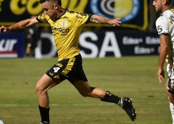 Comunicaciones empató con Flandria y no se pudo prender en la Primera B
