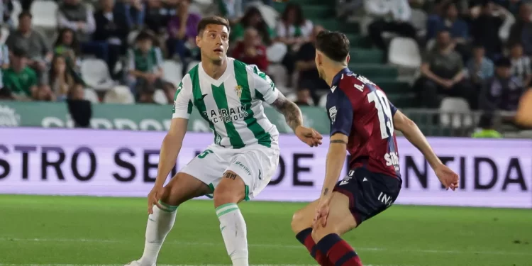 El debut de Gabriele Corbo invita al optimismo en el Córdoba CF: un central más como alternativa