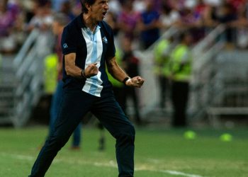 Costas del “plus en estos partidos difíciles” al “hay que ganar la Libertadores como sea”