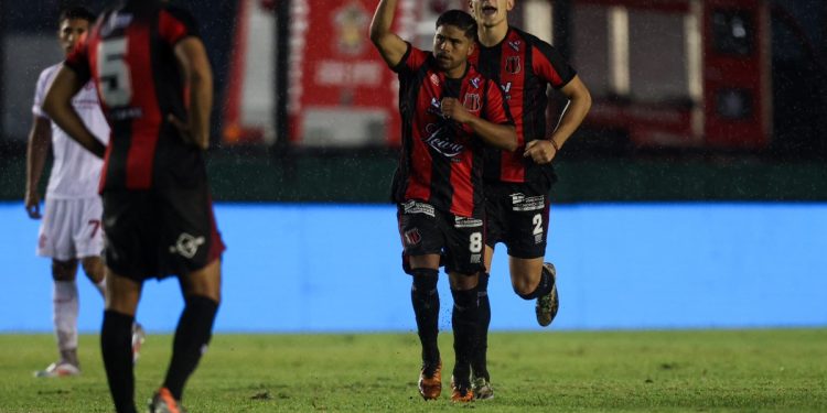 Cuáles son los equipos de Primera que no pudieron superar los 32avos. de la Copa Argentina