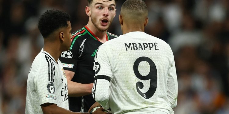 ¿Cuánto se demoró el chequeo del penal de Mbappé?