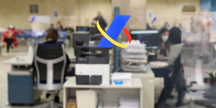 El aviso de última hora de Hacienda sobre la declaración de la Renta: el número que necesitas para poder hacerla