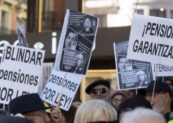 El gobernador del BdE defiende su reforma de pensiones y celebra que sean sostenibles