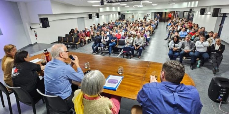 El kirchnerismo de Mendoza se reunió con el diputado nacional de Axel Kicillof