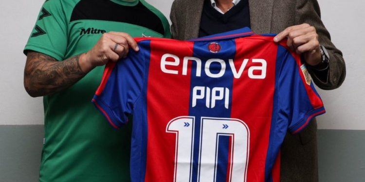 El reconocimiento de Moretti a Romagnoli antes del partido de San Lorenzo en San Juan