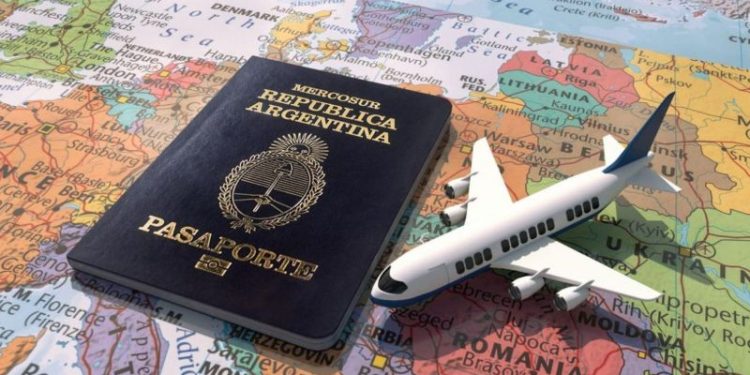 El secreto que las aerolíneas no quieren que sepas: el truco para viajar a dos destinos por el precio de uno