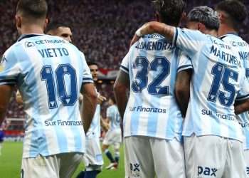 El uno por uno del triunfo histórico de Racing ante Fortaleza