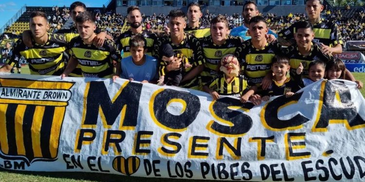 En Almirante sigue la bronca con Giménez